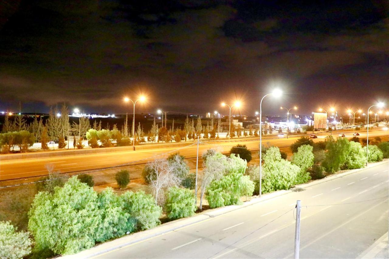 Faraseen Apartments Al Qastal Екстер'єр фото