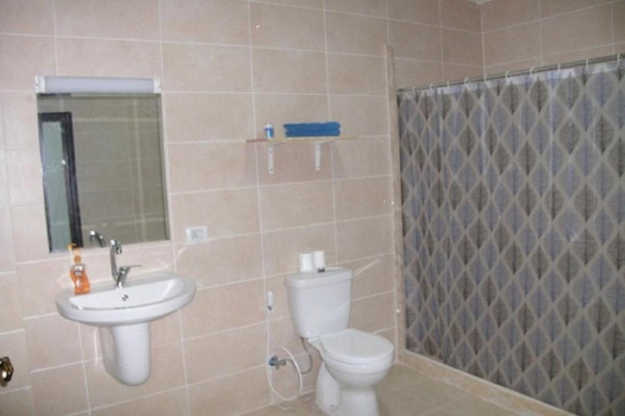 Faraseen Apartments Al Qastal Екстер'єр фото